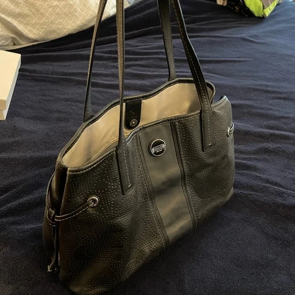 Black Leather Coach Shoulder Bag - Picture 2 of 11